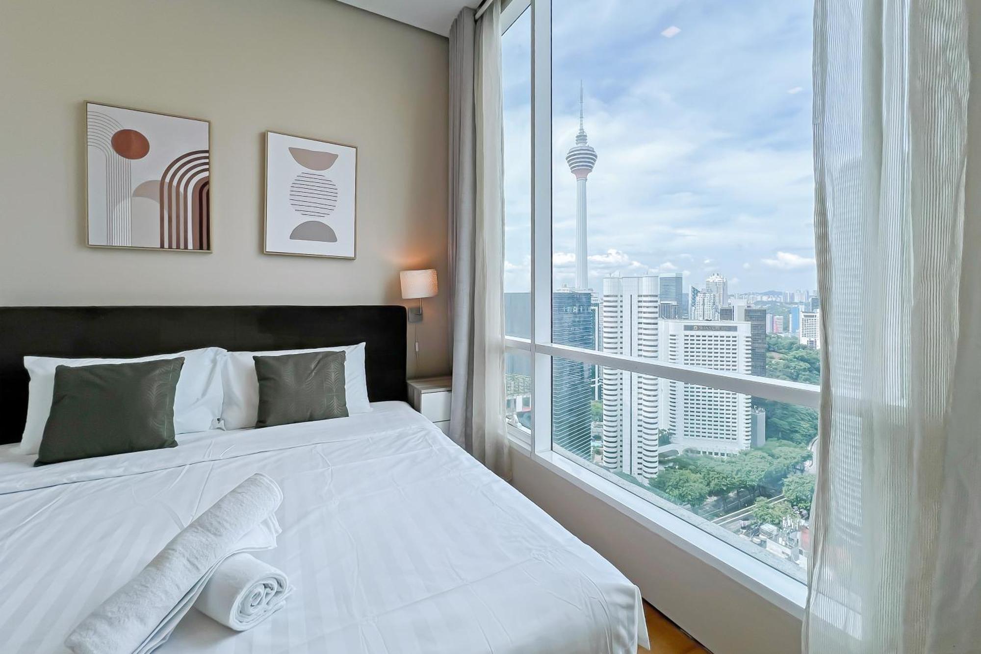 Soho Suites Klcc By Guesthouse Kuala Lumpur Exterior photo