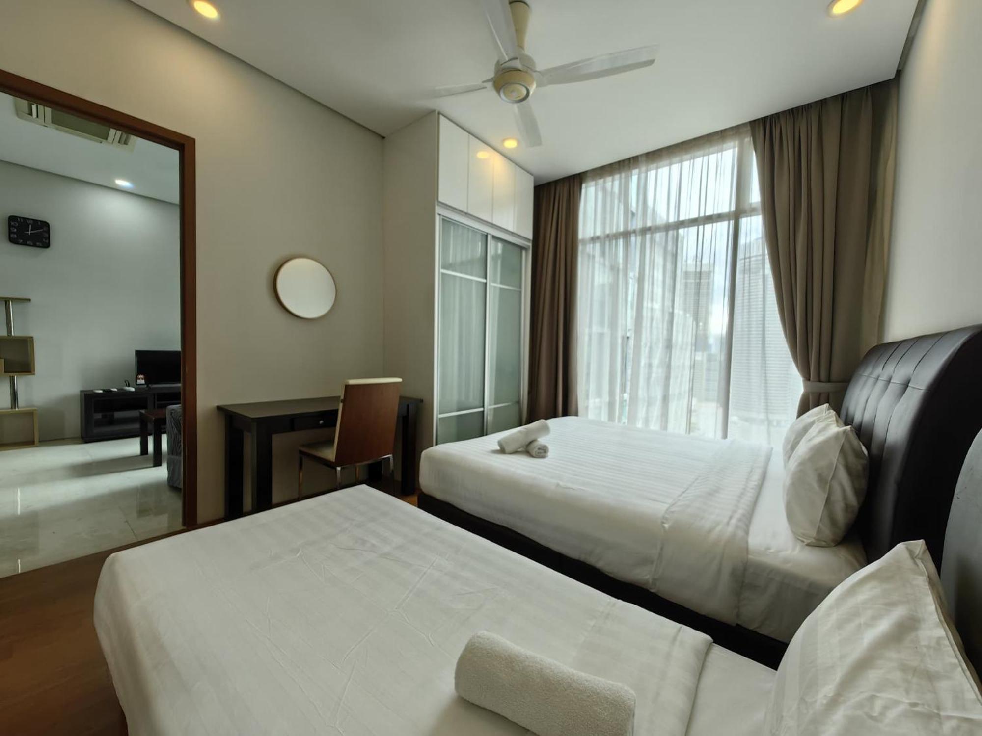 Soho Suites Klcc By Guesthouse Kuala Lumpur Exterior photo